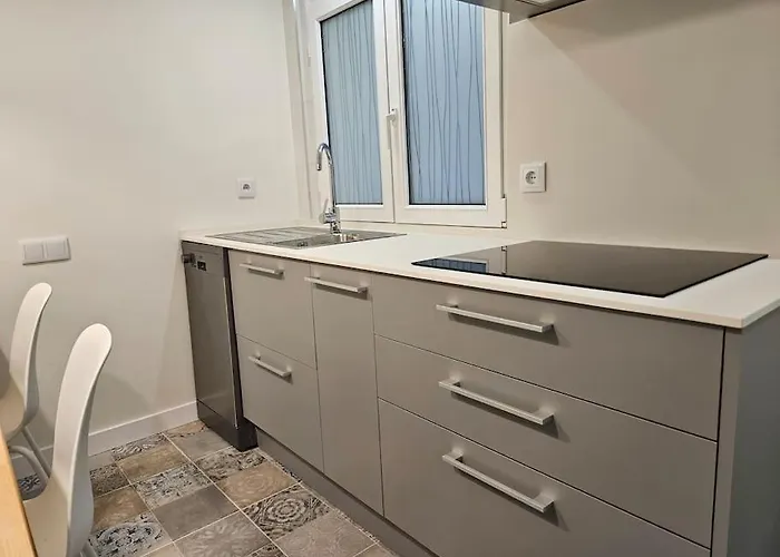 1a100 Moderno Y Acogedor By R2r Consulting גיחון